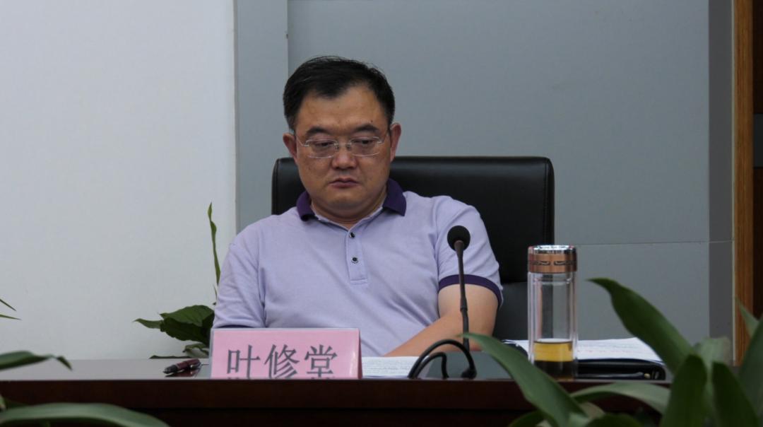 解放思想大讨论钟益民主持召开进贤县在彰显省会担当中挑重担勇争先