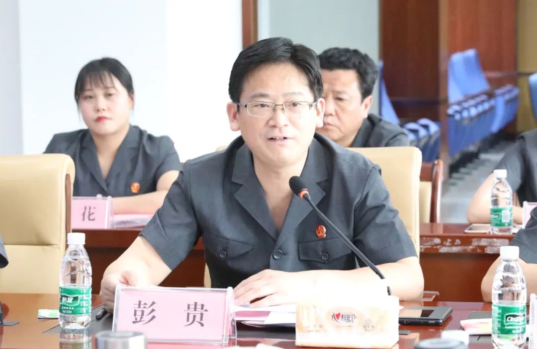 重庆市开州区人民法院签约仪式上,万源市委副书记徐综简要介绍了万源