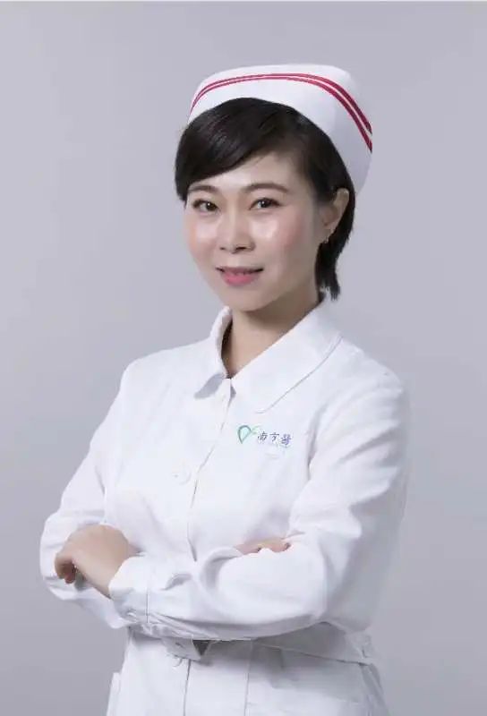 南方医院增城分院门诊部护士长,南方医院开心芝麻团团长,社团曾于2014