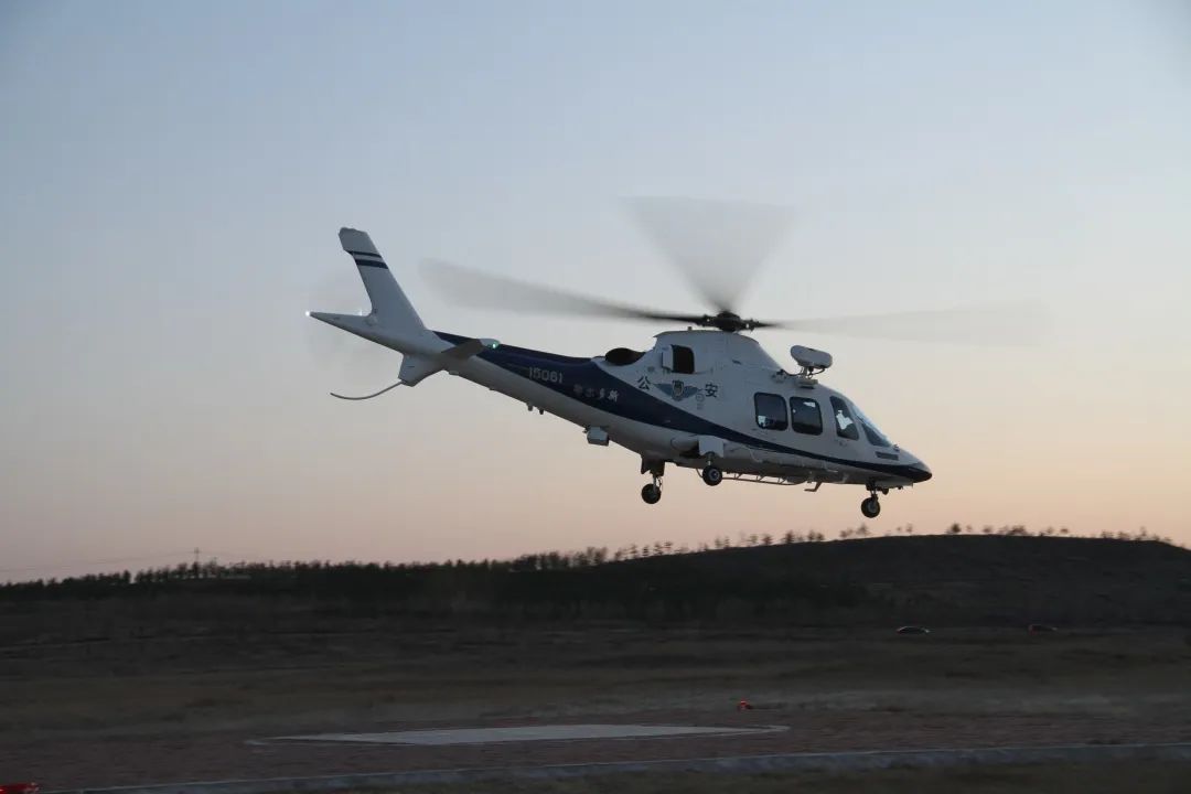 鄂尔多斯公安启动警用直升机立体化处警 告破神木市"6.07"命案!_澎湃