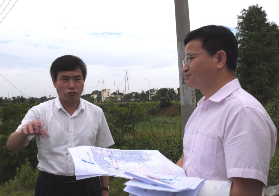 解放思想大讨论钟益民到高新园区调研空间规划工作