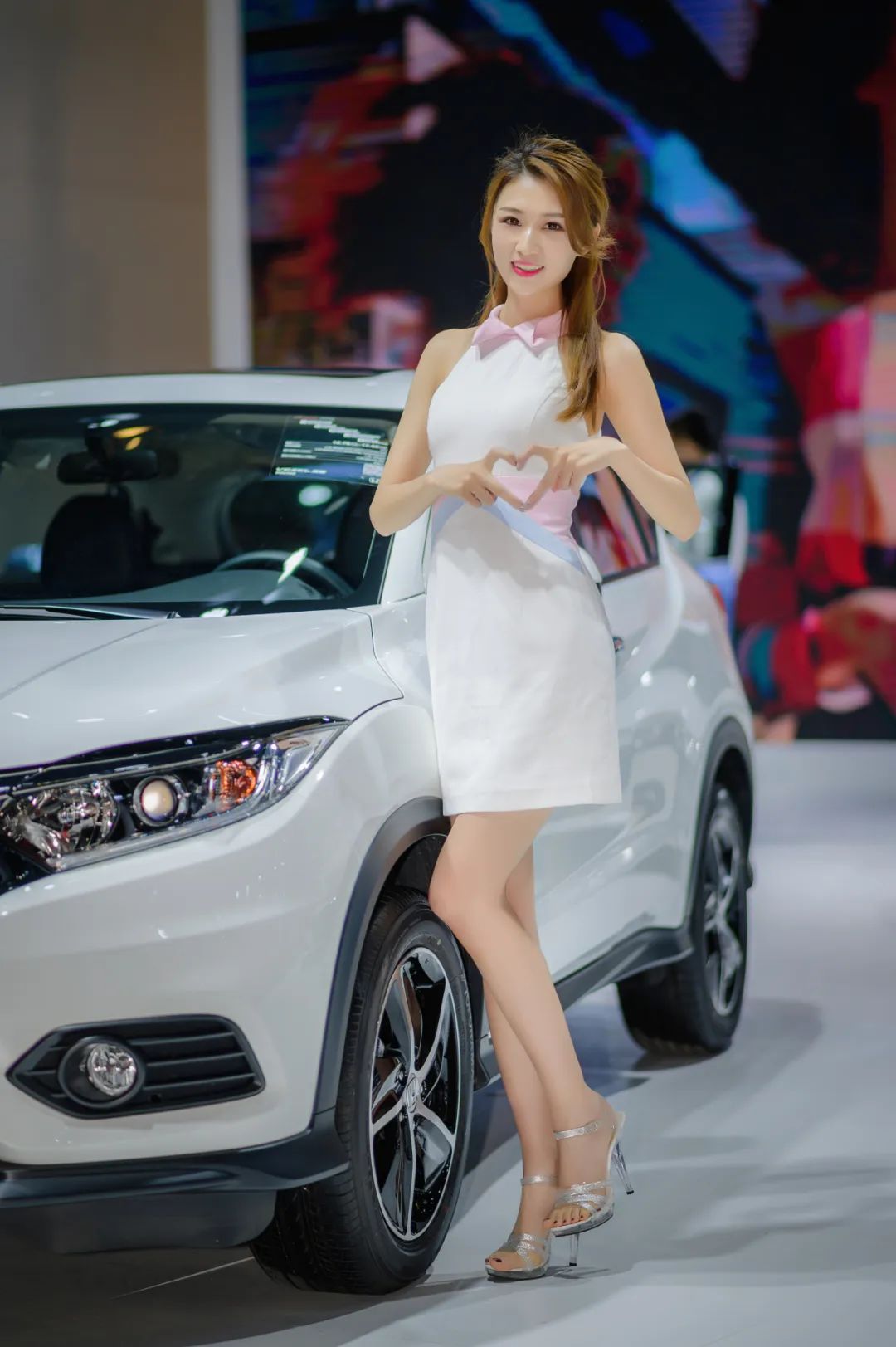 潍坊一波美女照传出!这里正在进行