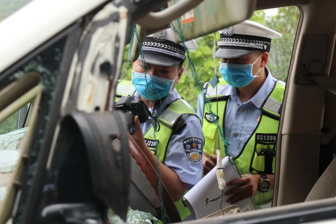 漳州高速交警支队联合多部门开展高速公路防汛抢险抢通保畅应急演练