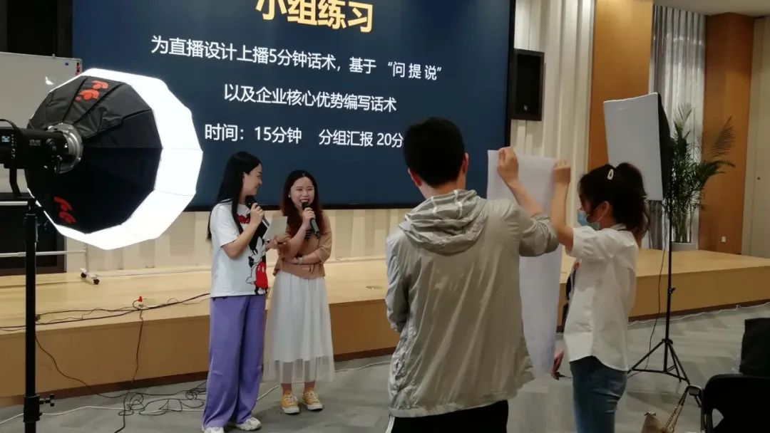 这场63年来，这场盛会从未间断！今天它又开幕了