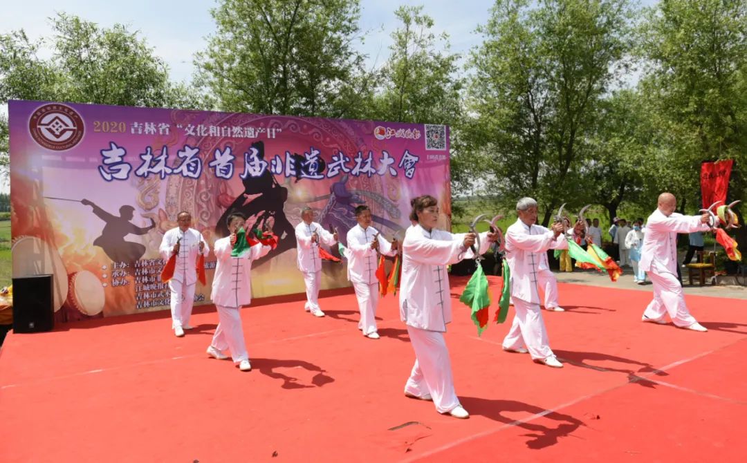 參加這次武林盛會的有:程氏八卦掌,大洪拳 ,混元太極拳,雙翼太極拳