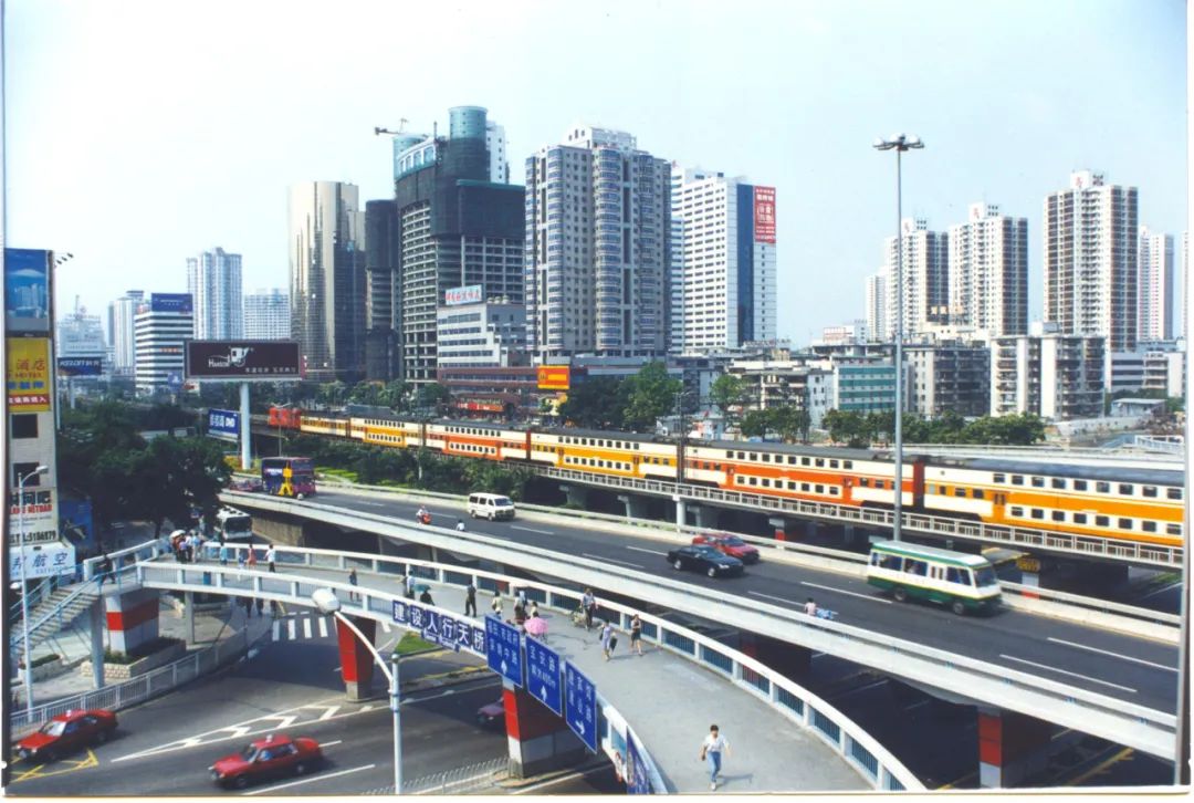 双层列车为什么越来越少见了