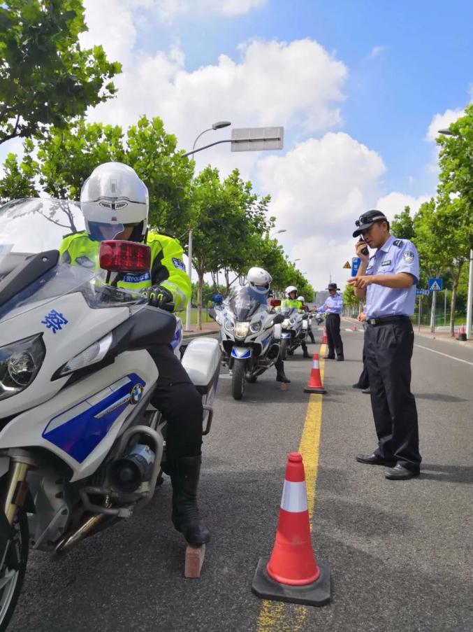 上海交警摩托车图片