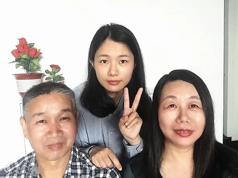 胡媛媛家庭原标题:《我爱我家丨"幸福一家人"第三期》特别声明本文为