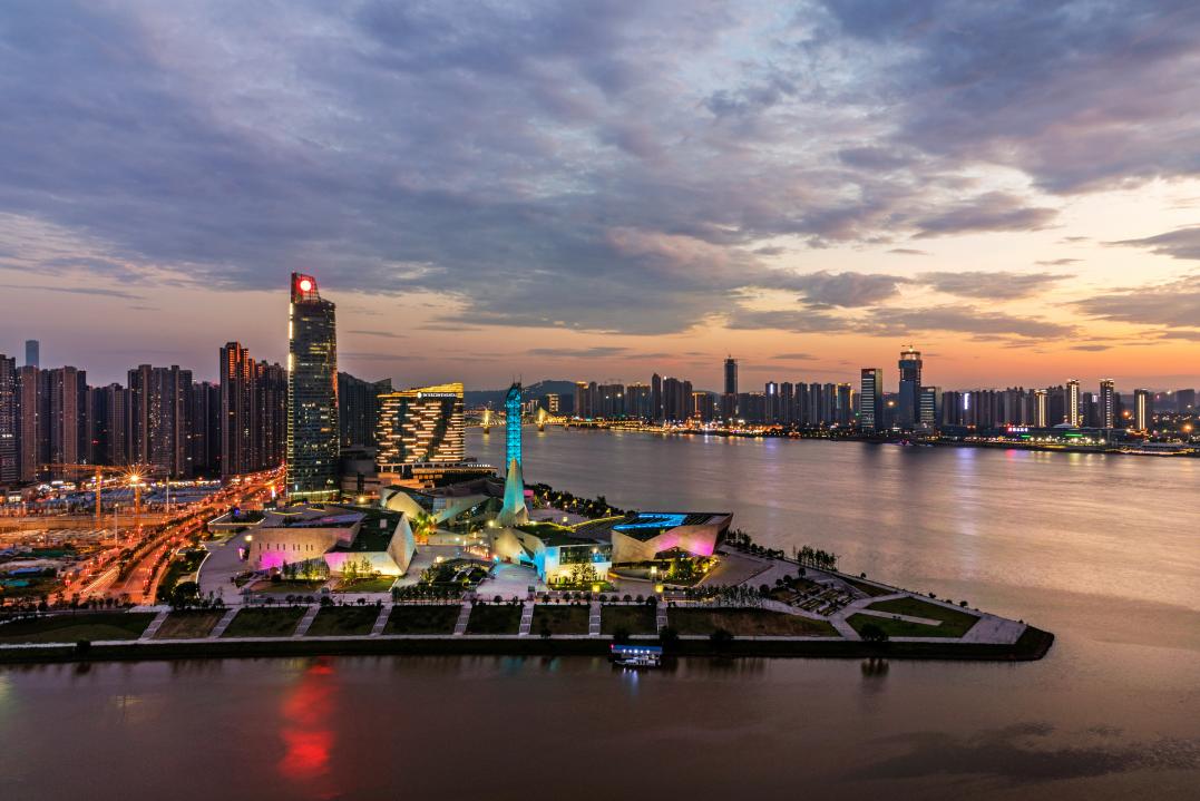 滨江文化摩天轮夜景长沙这些平凡的小吃会让你吃出不平凡的味道口味虾