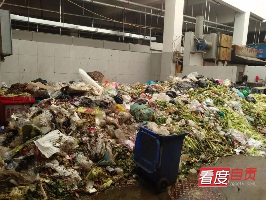 一对山农贸市场脏乱差严重到如此地步