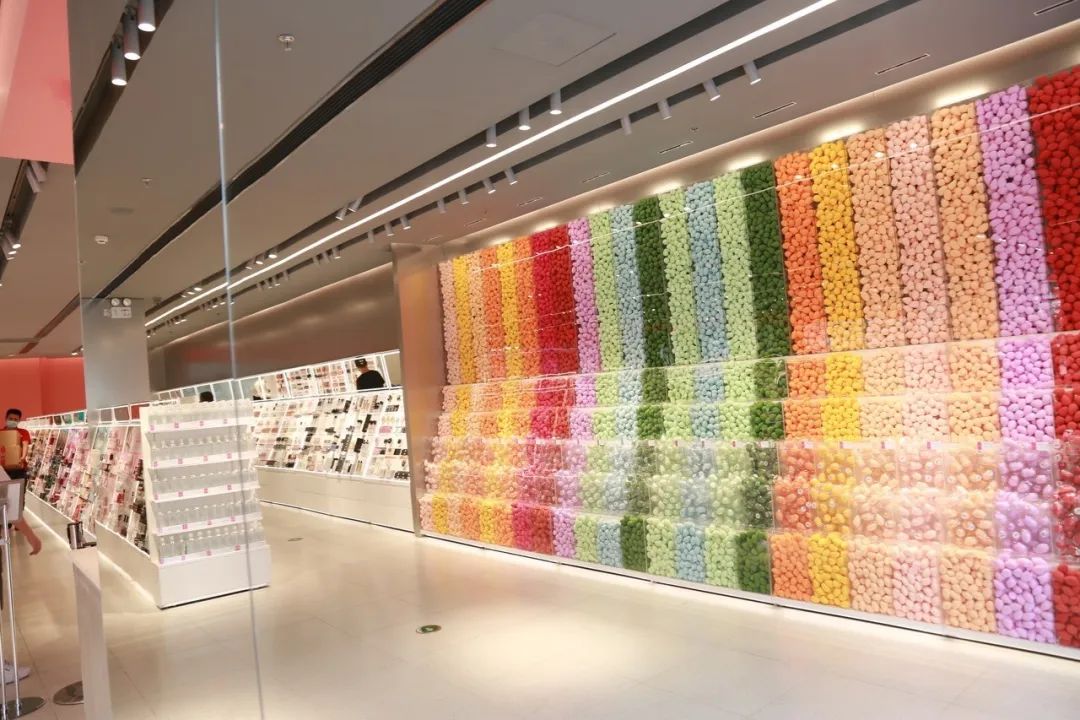 刷爆朋友圈的这家网红美妆集合店终于来松江了!