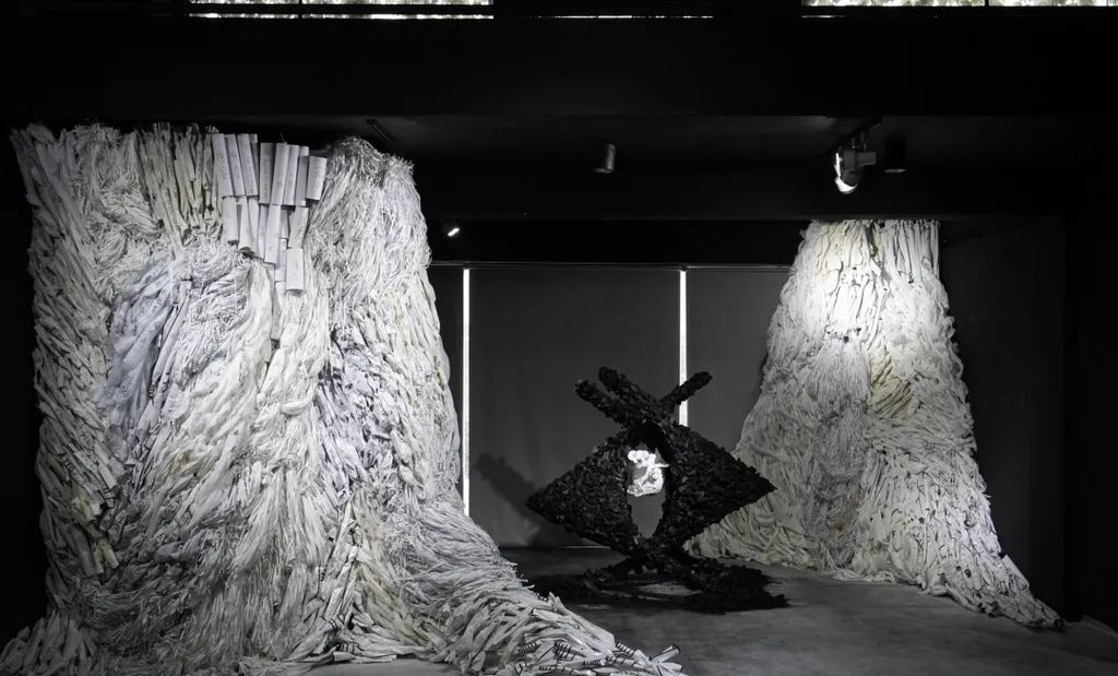 合生装置艺术个展在许燎源现代设计艺术博物馆开展