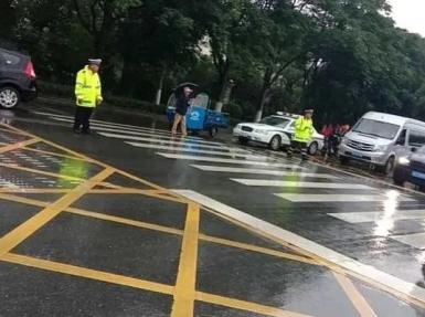 急救箱标识牌 930.jpg