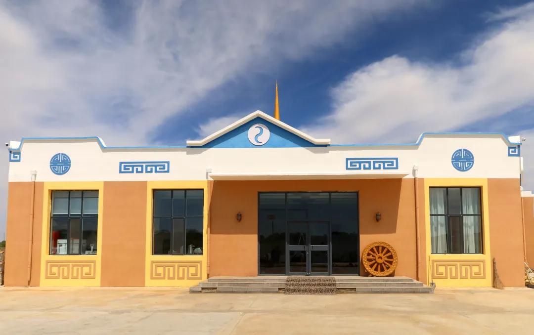 锡林郭勒草原上又一游客服务中心驿站启动运营