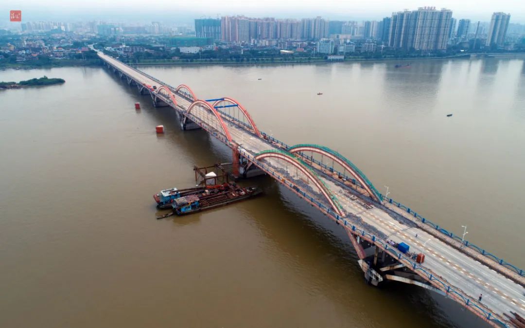 2019年5月5日0时起经省公路事务中心有关部门的检测,清远大桥定为四类