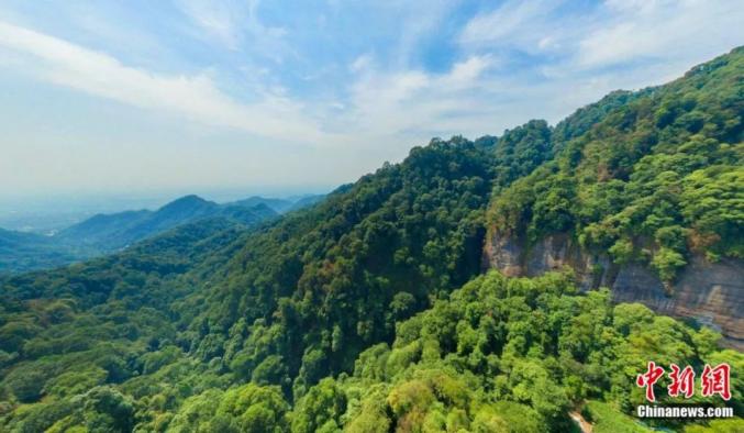 四川山岳如此多娇