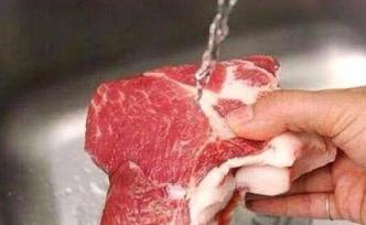 生肉不要放在水龙头下冲洗，不同的肉究竟该怎么处理？