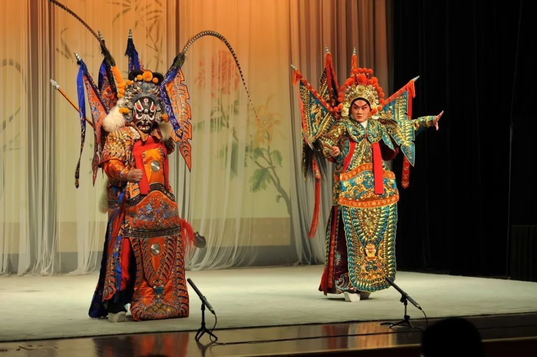 《挑滑车》张艺严 饰 高宠;安新宇 饰 金兀术 近期演出预告 演出剧目