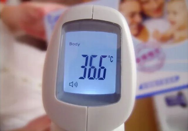 体温检测是疫情防控的关键环节之一,中国建材集团所属凯盛科技通过