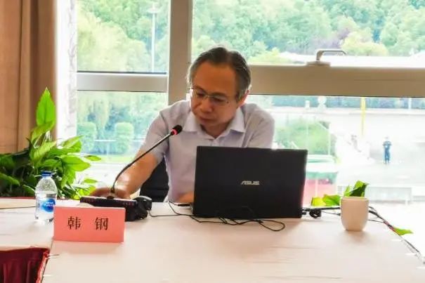 华东师范大学历史学系韩钢教授作《开放改革的起步和突破》主题宣讲
