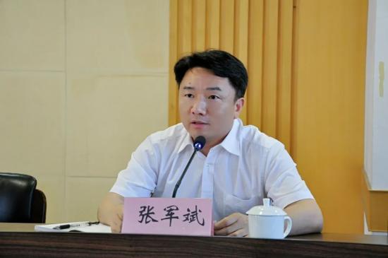 贯彻八有理念镇海法院创建外来务工人员司法之家