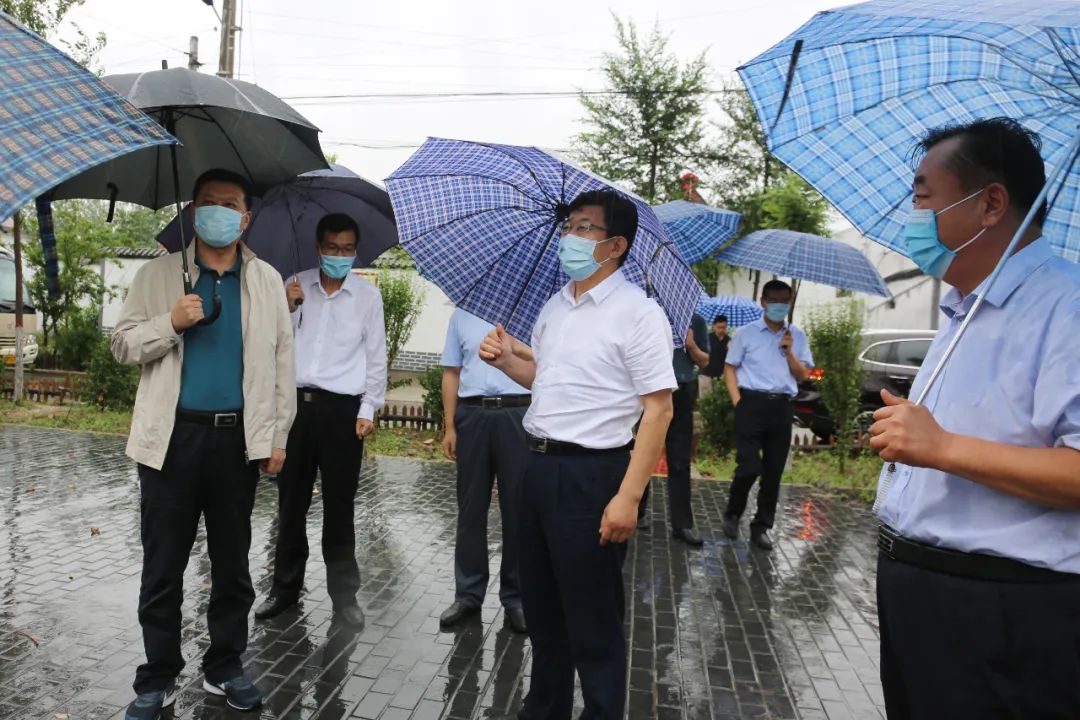 驻省交通运输厅纪检监察组长裴志刚赴枣庄台儿庄区调研群众关心的交通