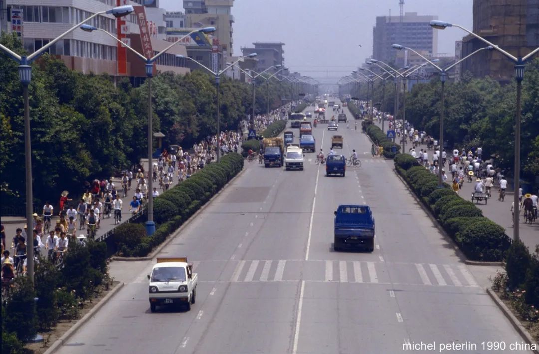 1990年成都市人口是多少_2020年成都市地图全图(2)