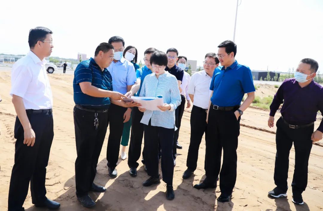 苏翠芳在杭锦旗调研全国文明城市创建工作