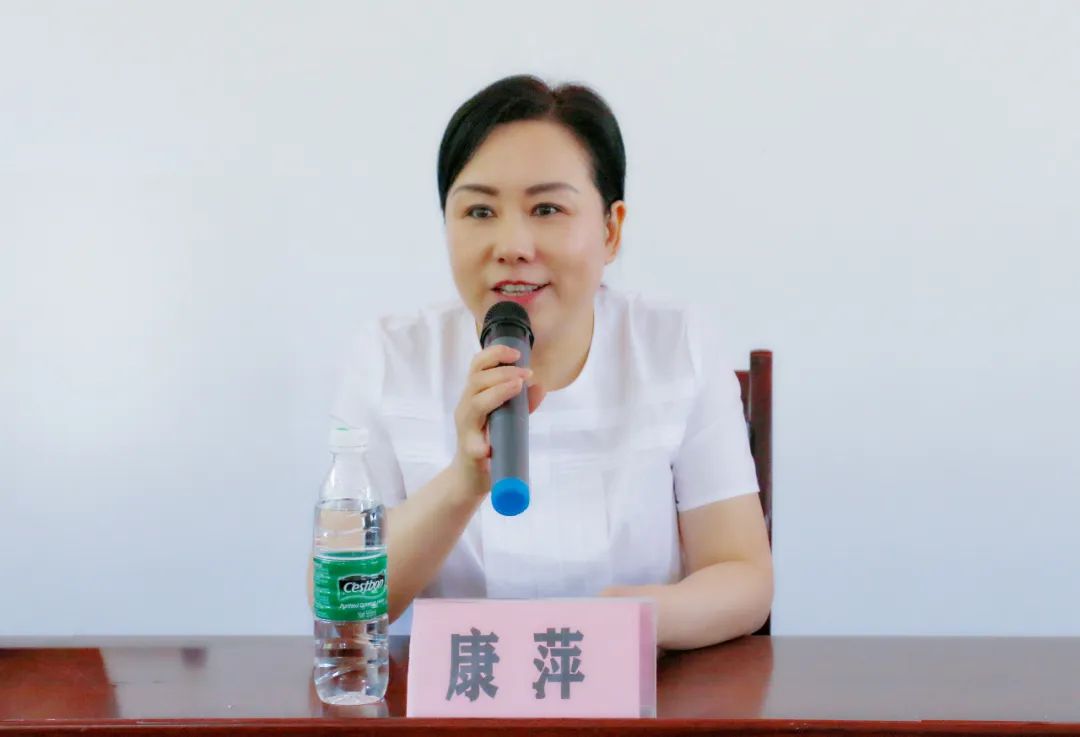 群策群力扶贫济困 同心同德同步小康 ——万源市妇联