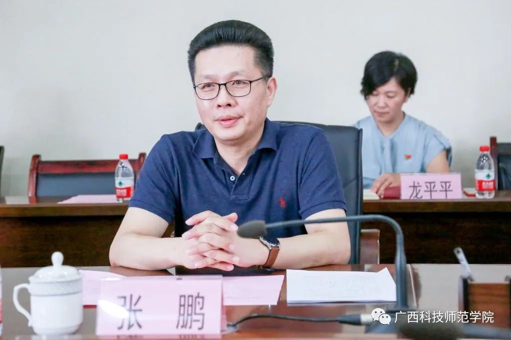 专家组组长,广西警察学院党委书记覃干超讲话会上,专家组听取了我校