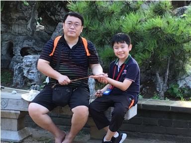 中国振华张鹏每晚的刷牙时间是我和女儿快乐的独处时光.