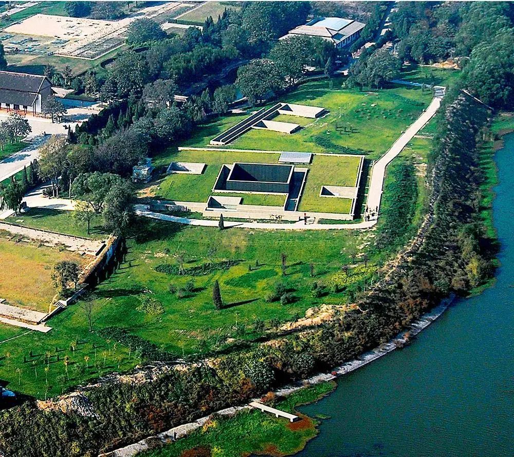 在中国古代中原的核心有一处中国历史上文献可考最早的都城遗址一百年