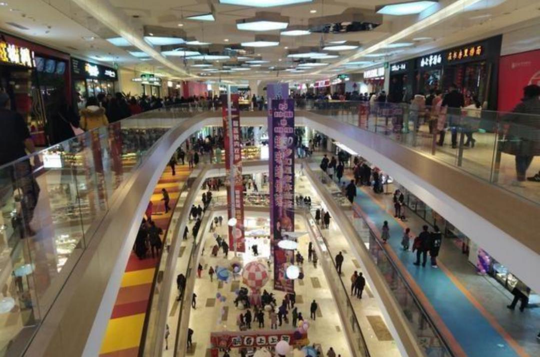 明珠广场悬挂条幅,热烈庆祝邯山区"幸福邯郸欢乐购"2020年推进夜经济