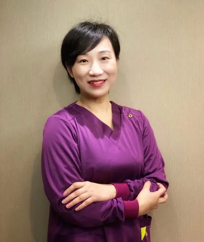 在周萍的心中,护理工作既平凡,又崇高,而这样的感受在她前往武汉一线