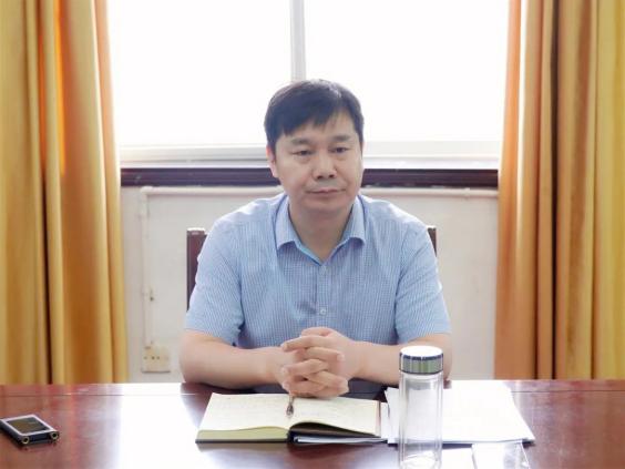 李振院长传达了张新中院长对平桥法院执行工作进行约谈的指示精神.