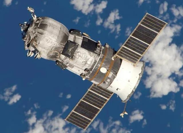 上世纪70年代中期,科研人员在研制礼炮-6号空间站时,补给问题愈发显现