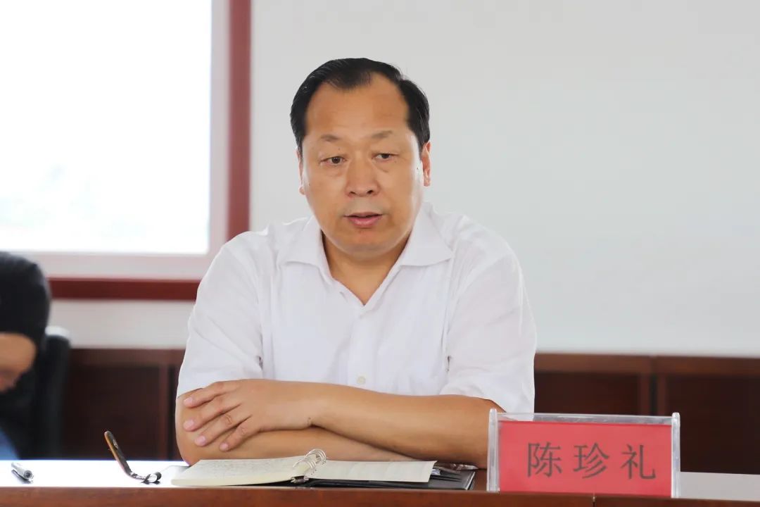 区委书记陈珍礼现场督导镇区建设街巷硬化和软弱涣散党组织整顿工作