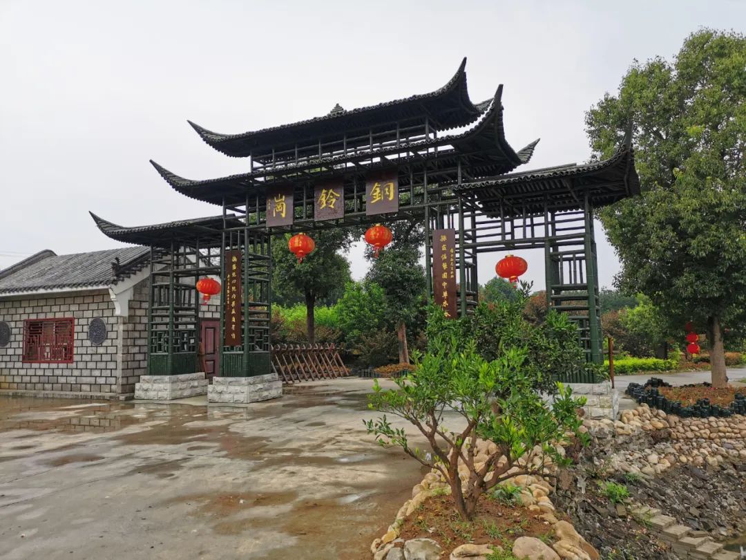 荆州区八岭山镇铜岭村铜岭岗蔬菜主题公园——楚王车马阵景区6月24日