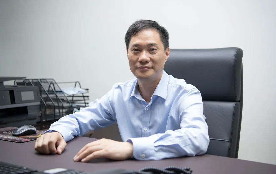 记者专访了集团股份公司副总经理徐志国,对本部机构改革进行解读.