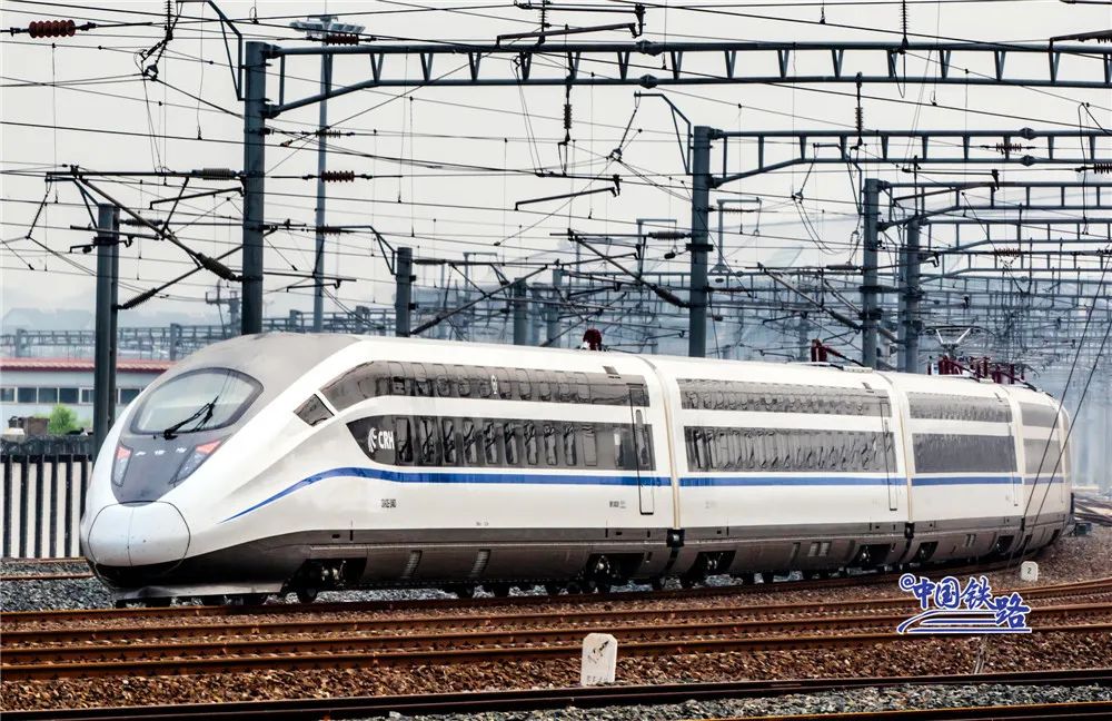 中国双层高铁动车组图片
