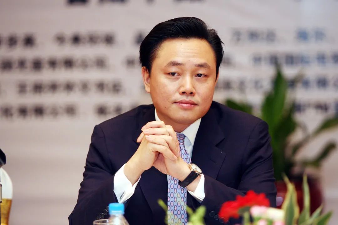 黄光裕假释出狱