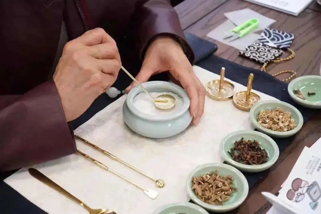 10 粽雅地点:茶室空地处投壶大比拼.端午乐佳节,必雅歌投壶.