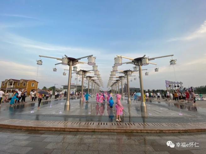 夏日亲子乐,仁德广场好去处