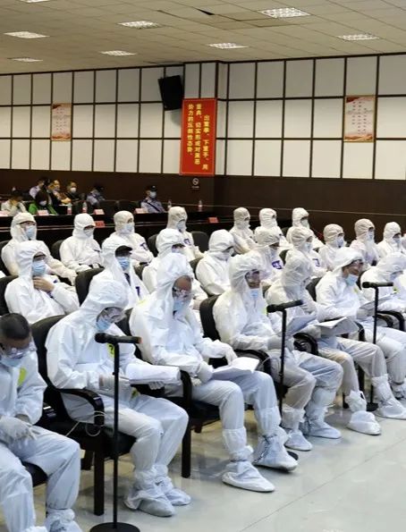 廖申龙等12人黑社会性质组织犯罪集团案在汨罗法院开庭审理