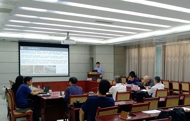 博士后开题报告会现场开题报告会上,韩霈泽博士后就其"适用于古代壁画