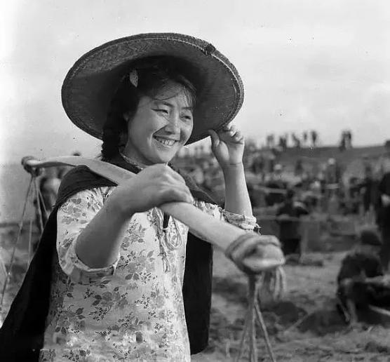 30年代农村妇女照片图片