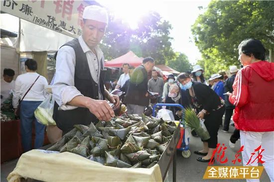 端午节“拍了拍”你！来庆阳戴香包，吃粽子咯~ 澎湃号·政务 澎湃新闻 The Paper