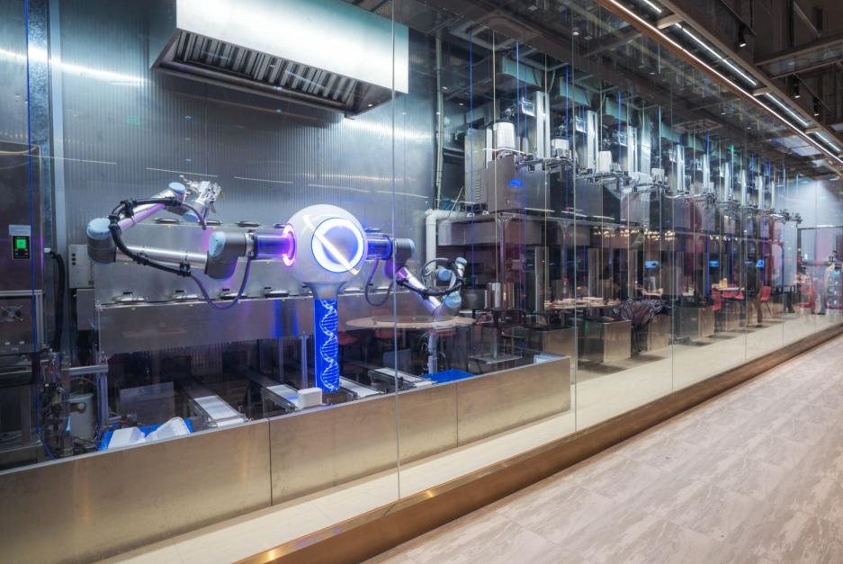 科幻大片即視感！首個機器人餐廳綜合體在這里開業(yè)