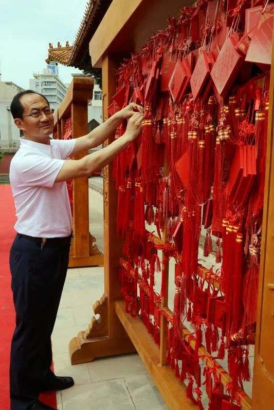 吉林一中校长张彦明,毓文中学校长姜国富,吉化一中校长杜兆义,吉林市