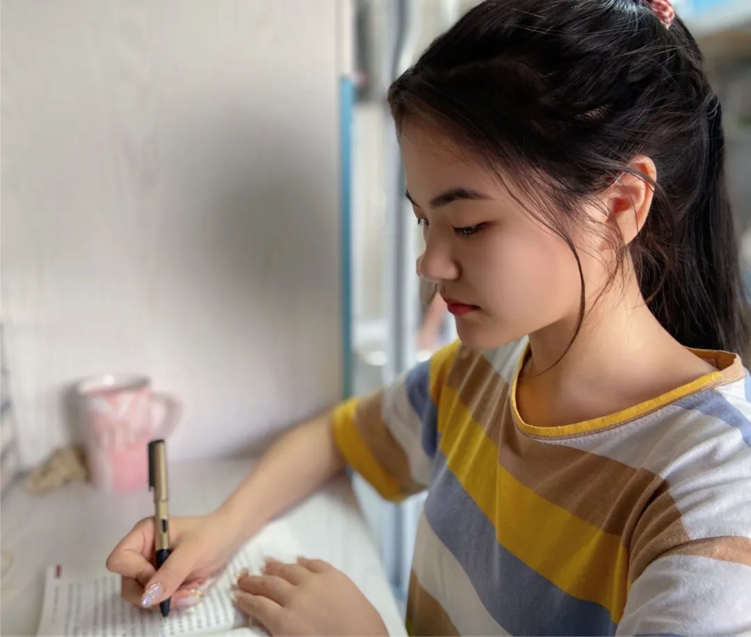 文字 | 黄兰花摄影 | 任琳炯 林雅 杨凯喻 彭思思 冯婷婷设计